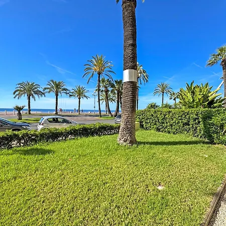 Lägenhet Rare Seafront Garden On Promenade *
